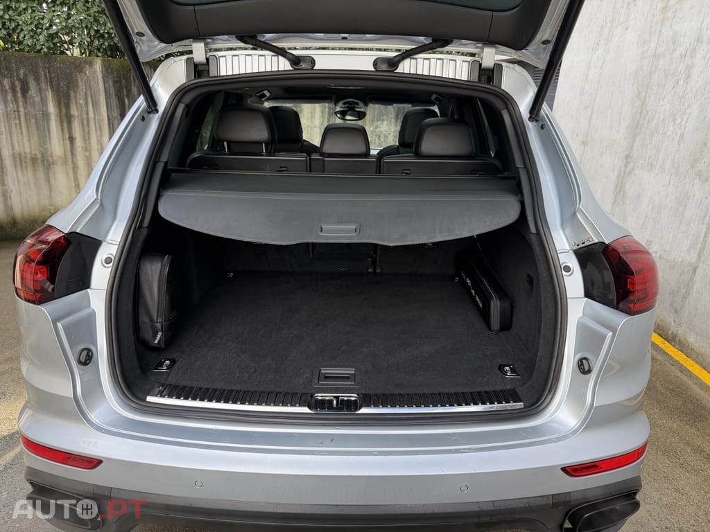 Porsche Cayenne Platinum Edition