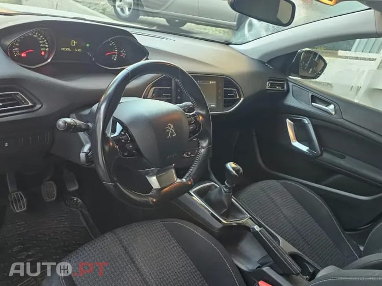Peugeot 308 1.5 BlueHDi Style