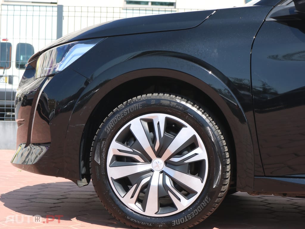 Peugeot E-208 Active Pack
