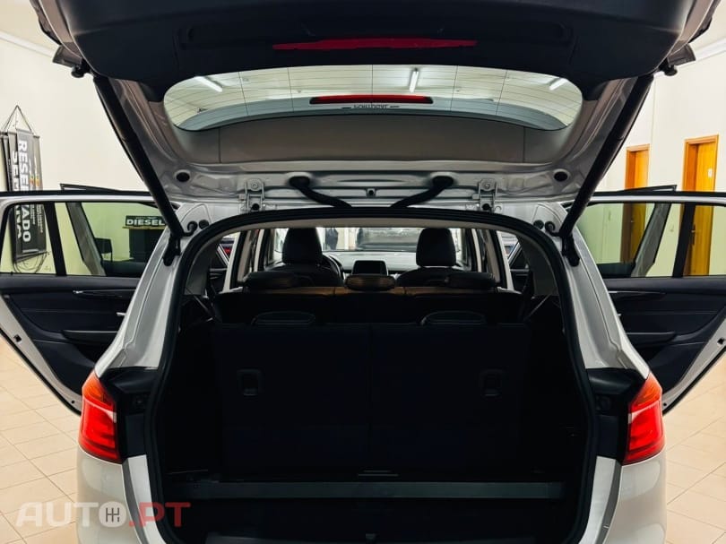 BMW 216 d 7L Line Sport