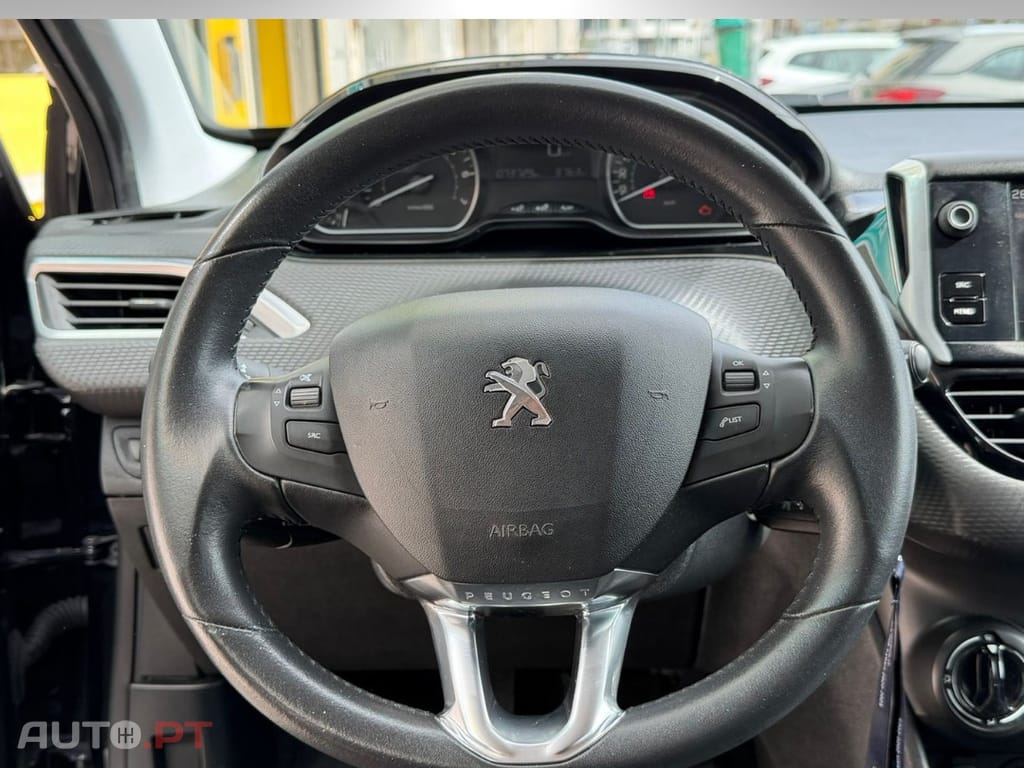 Peugeot 2008 1.2 PureTech Style