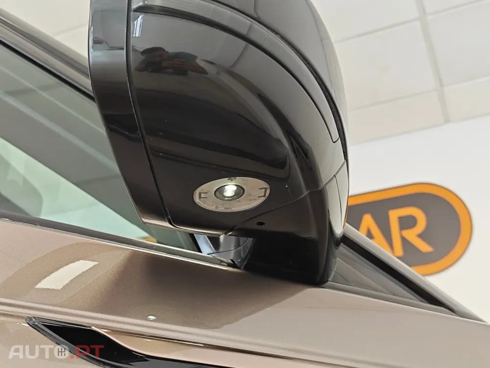 Land Rover Velar 2.0 D R-Dynamic