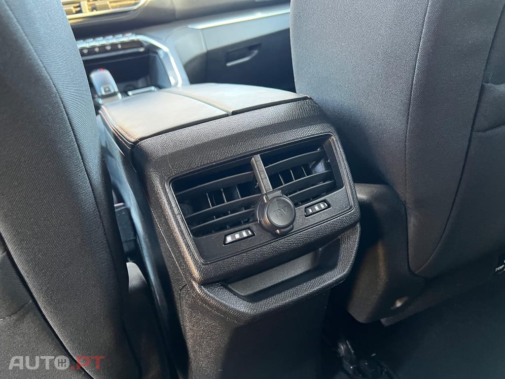 Peugeot 3008 1.6 BlueHDi Active Pack EAT8