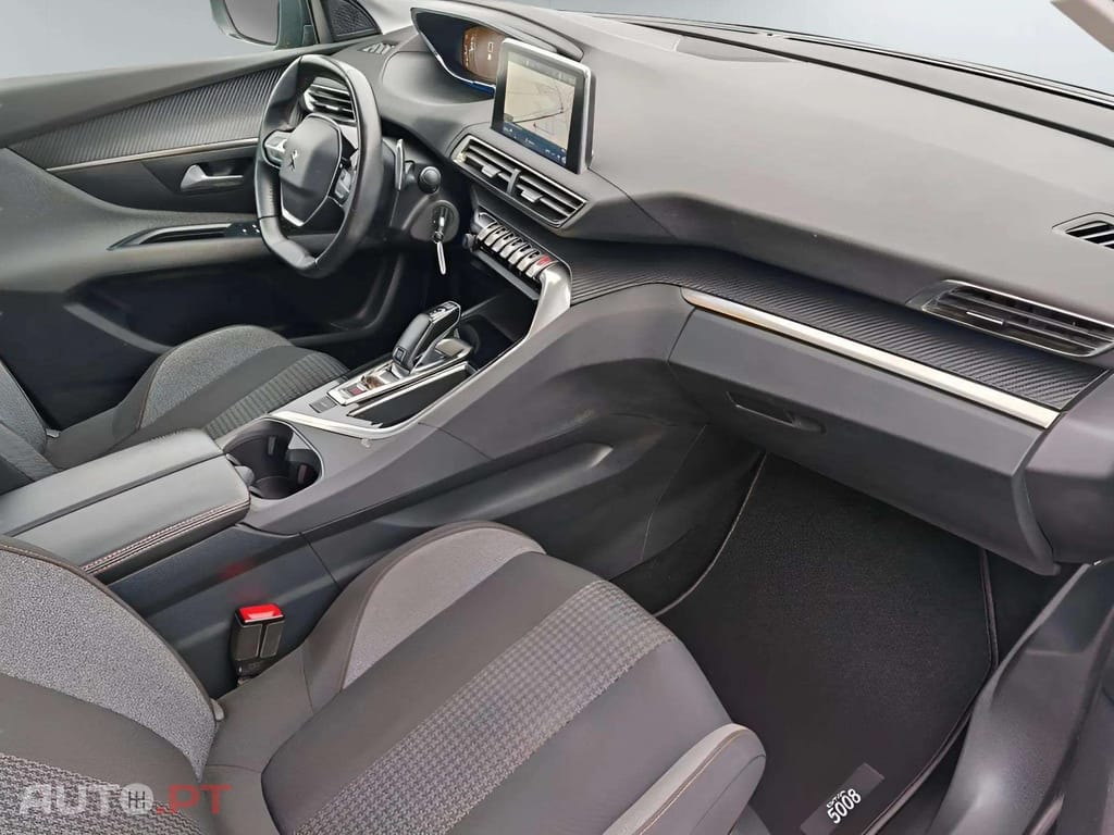 Peugeot 5008 1.5 BlueHDI  EAT8
