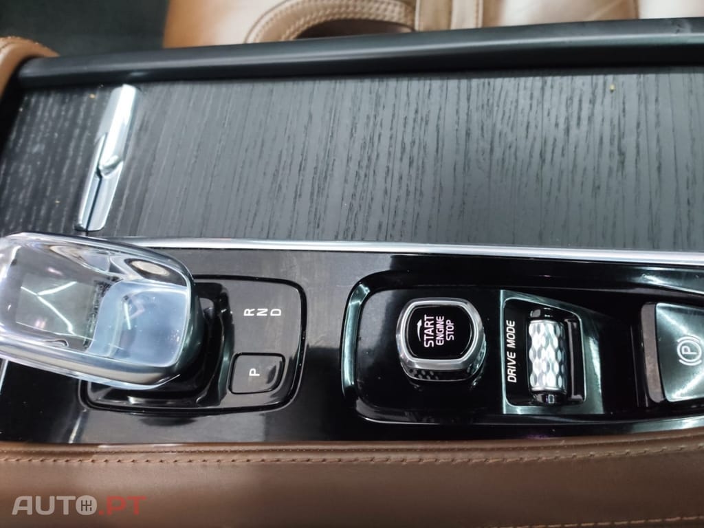 Volvo XC 90 2.0 T8 PHEV Inscription AWD — fotografia 20