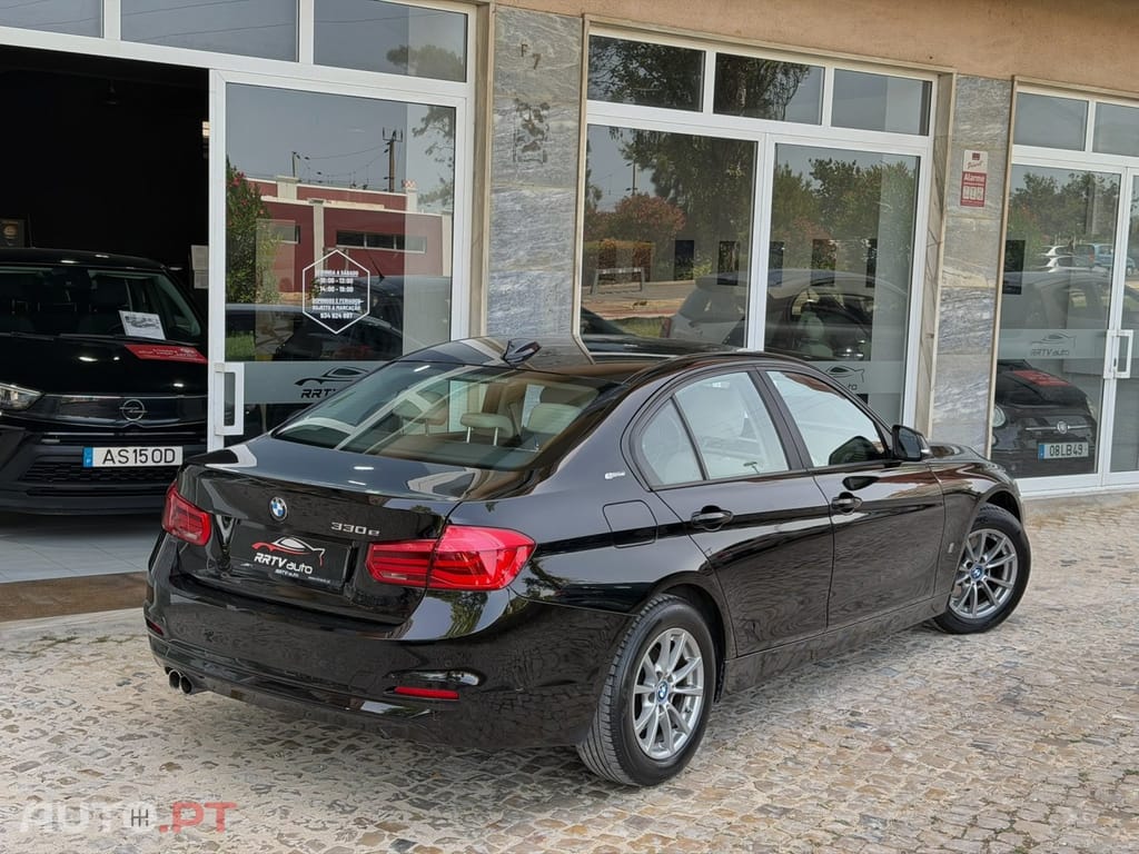 BMW 330 e iPerformance Advantage