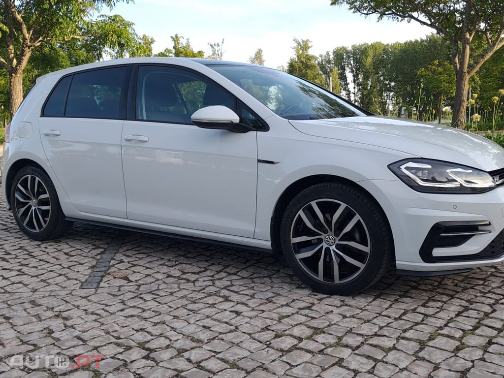 Volkswagen Golf 1.5 eTSI R-Line DSG