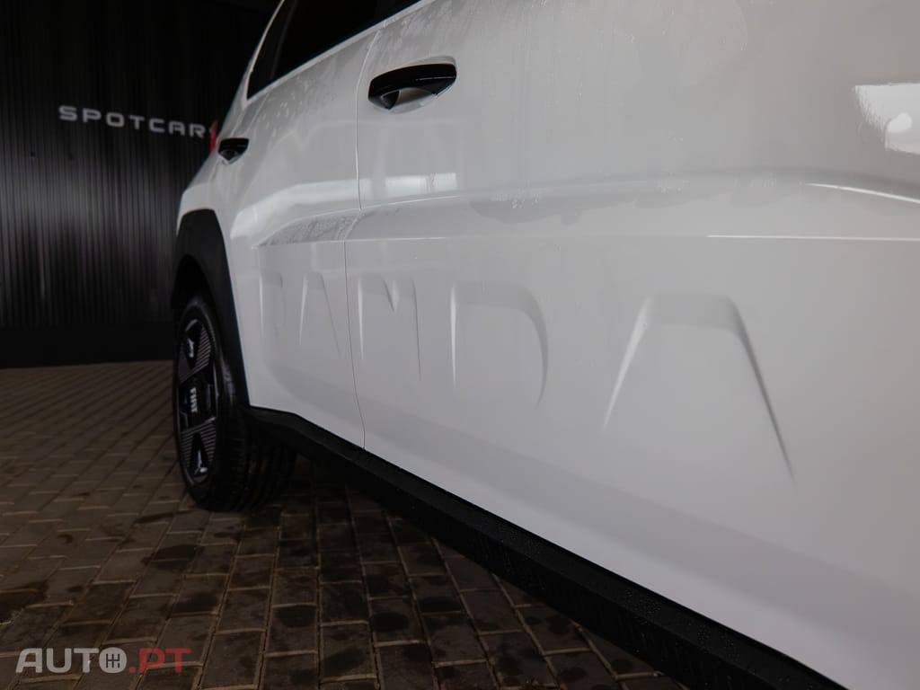 Fiat Grande Panda 1.2 Hybrid La Prima eDCT