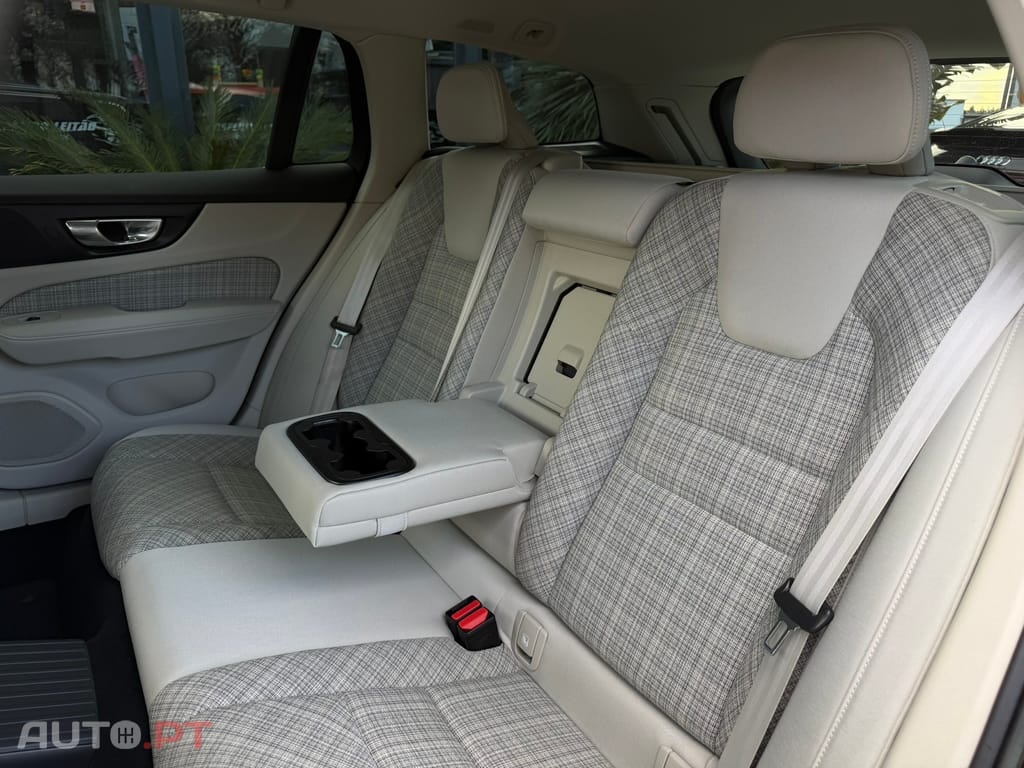 Volvo V60 2.0 T6 AWD TE Essential