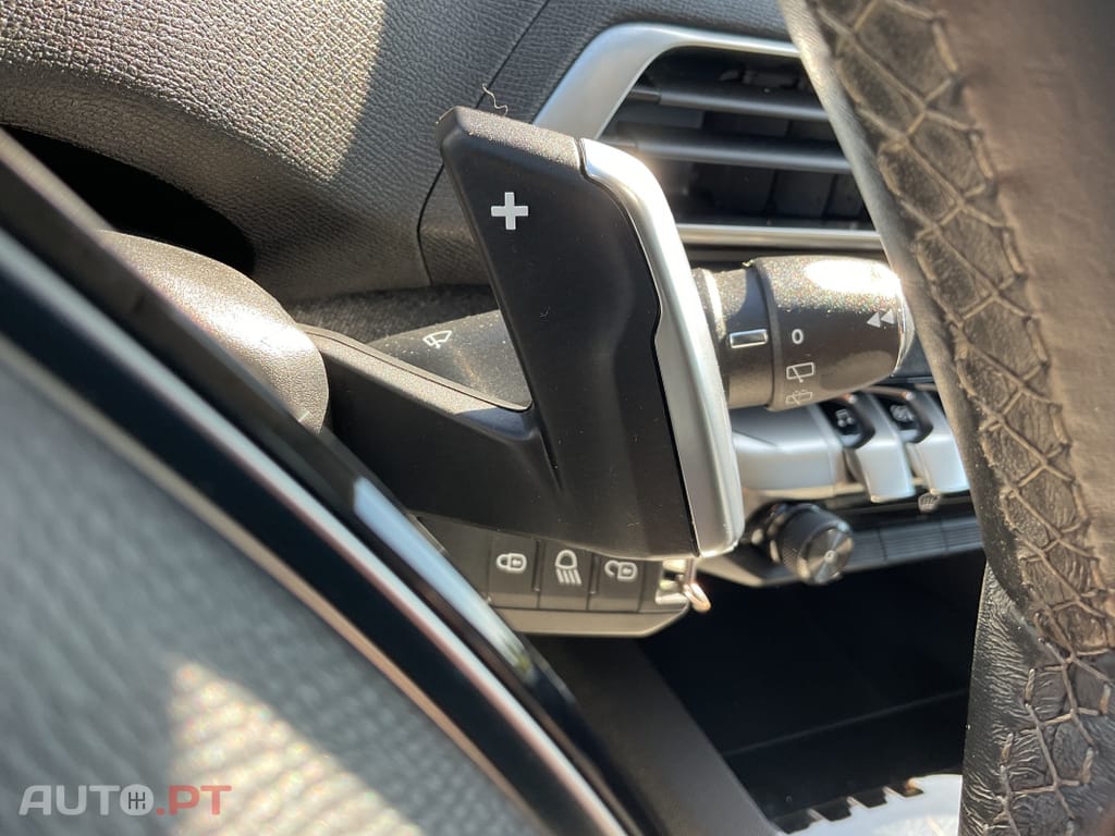 Peugeot 3008 1.5 BlueHDi Allure Pack EAT8