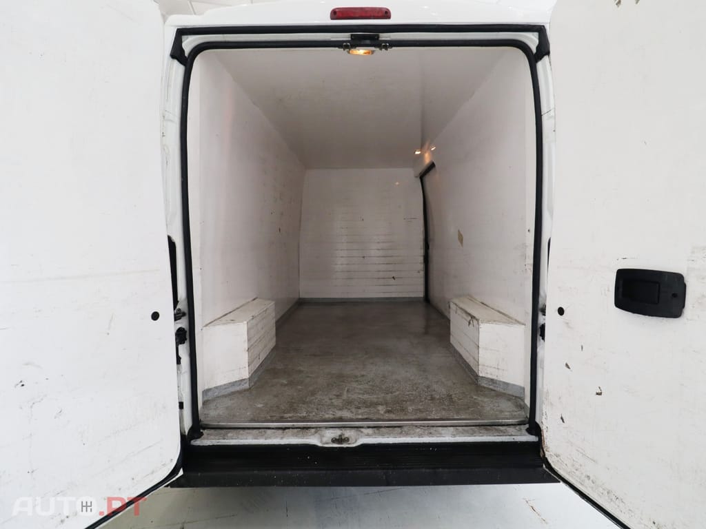 Peugeot Boxer 2.0 BlueHDi 330 L2H2 Premium