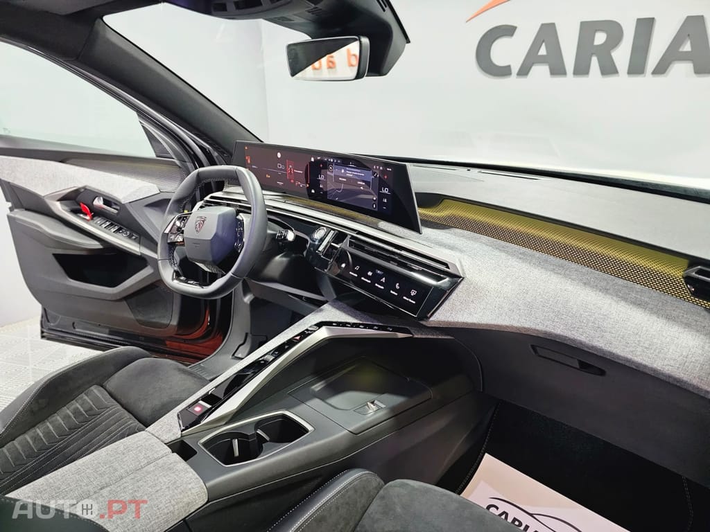 Peugeot 5008 GT Hybrid e-DCS6
