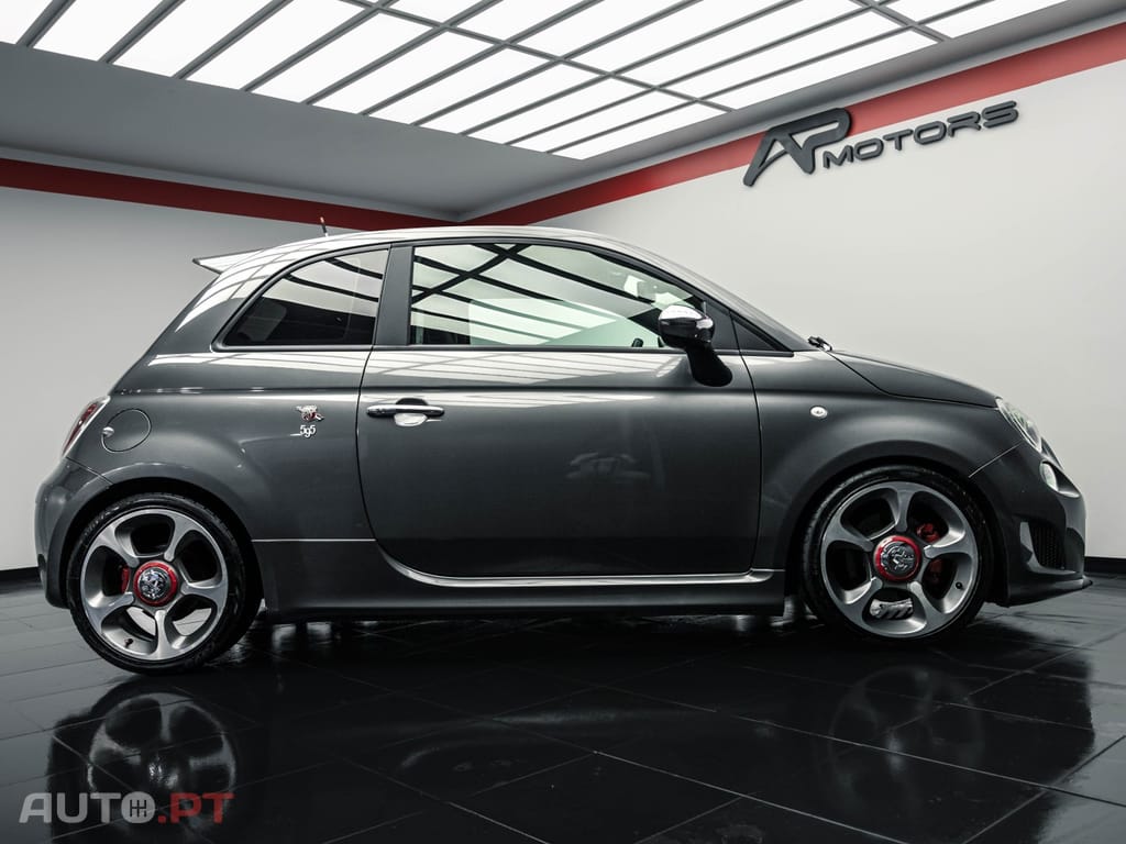 Abarth 595 SCUDERIA ITALIA
