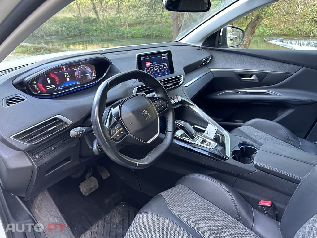 Peugeot 3008 1.2 PureTech Allure EAT8