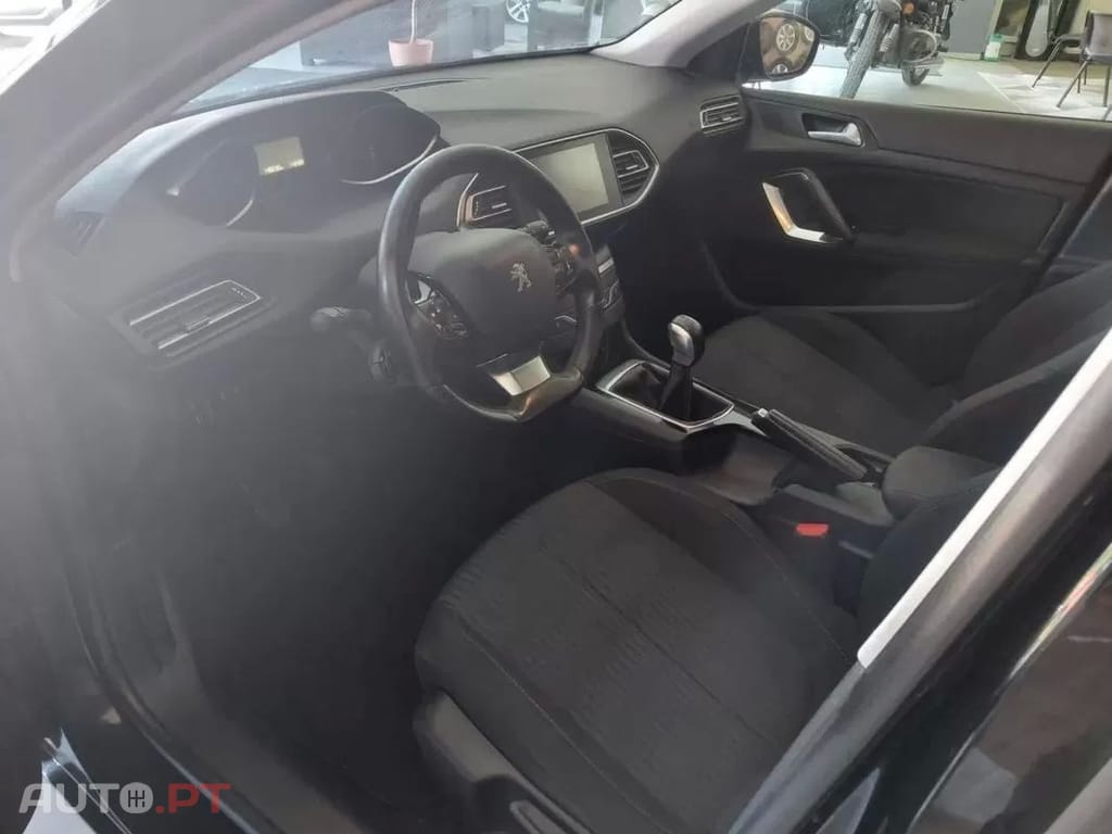 Peugeot 308 1.2 PureTech Style
