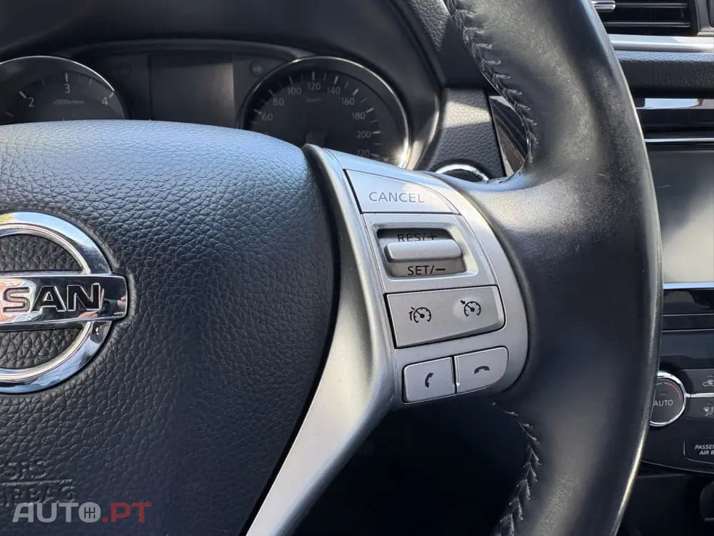 Nissan Qashqai 1.5 dCi Tekna Premium 17 Alcantara