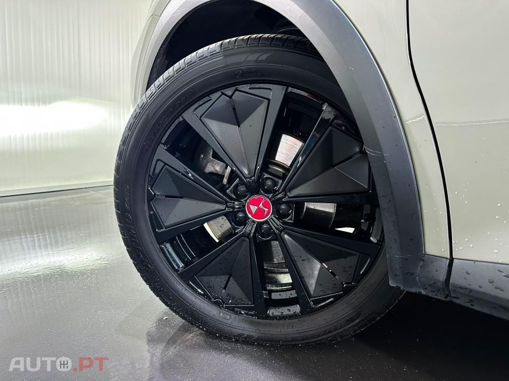 DS DS7 Crossback E-Tense Performance Line EAT8