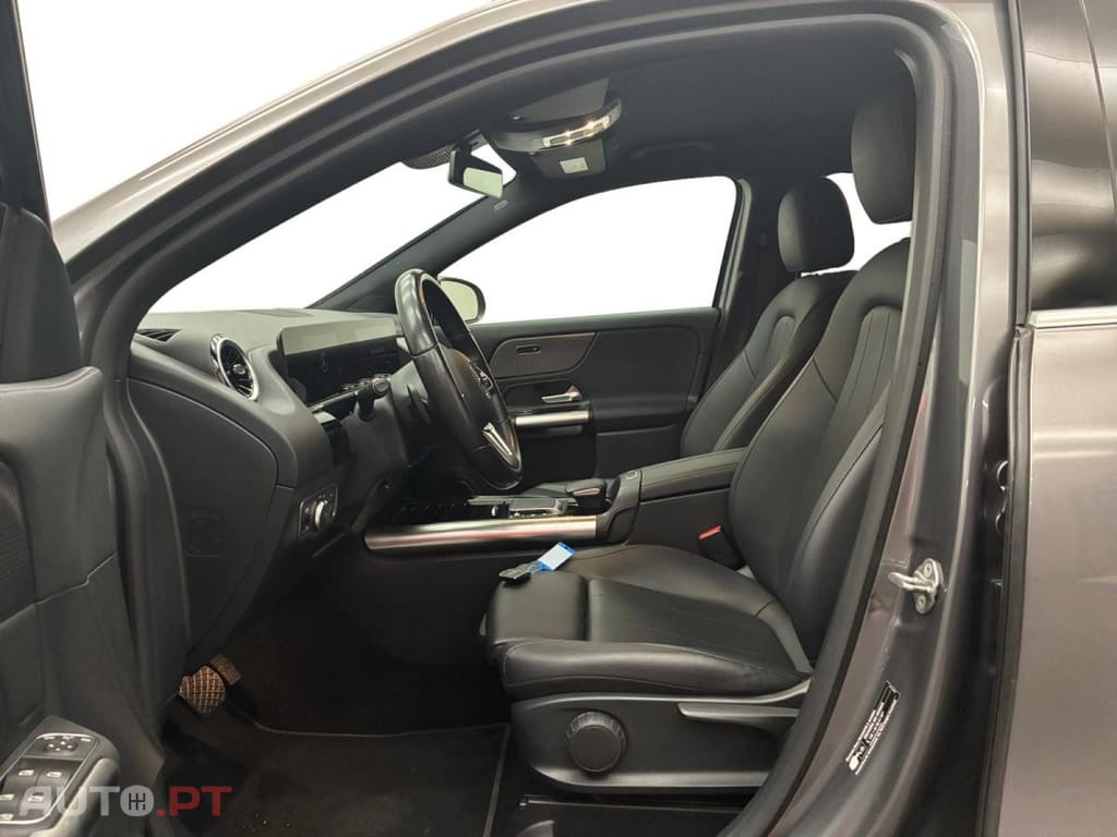 Mercedes-Benz GLA 200 Progressive Line 7G-DCT