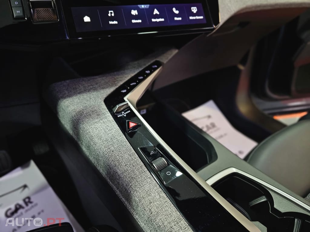 Peugeot 3008 1.2 Hybrid Allure e-DCS6