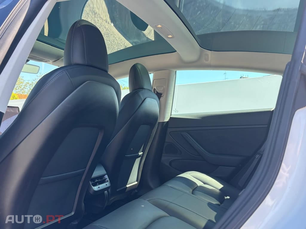Tesla Model 3 Long-Range Dual Motor AWD