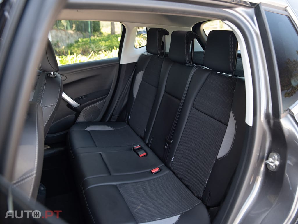 Peugeot 2008 1.2 PureTech Allure EAT6