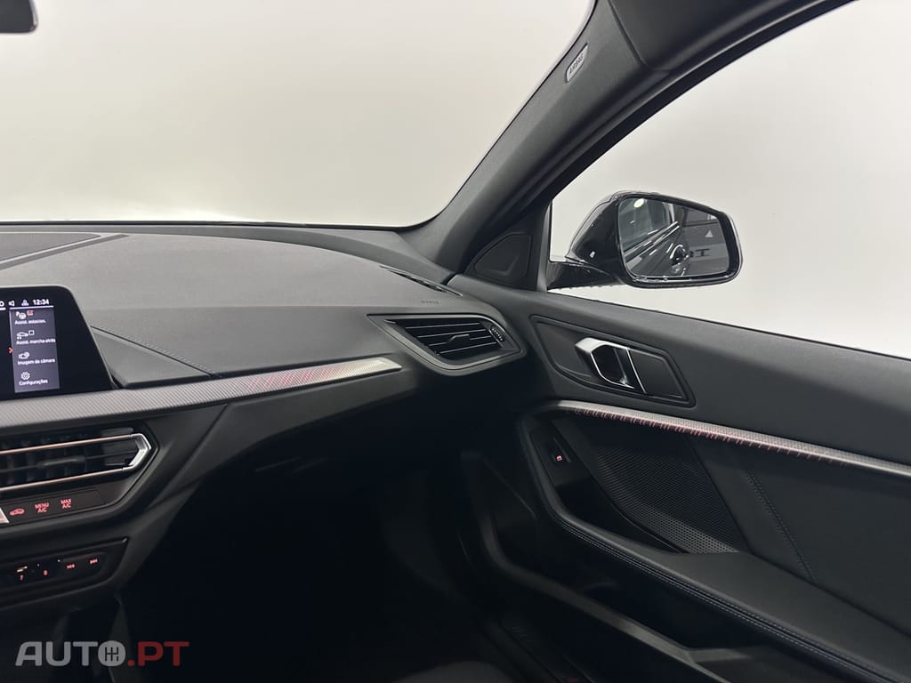BMW 118 i Pack Desportivo M Auto
