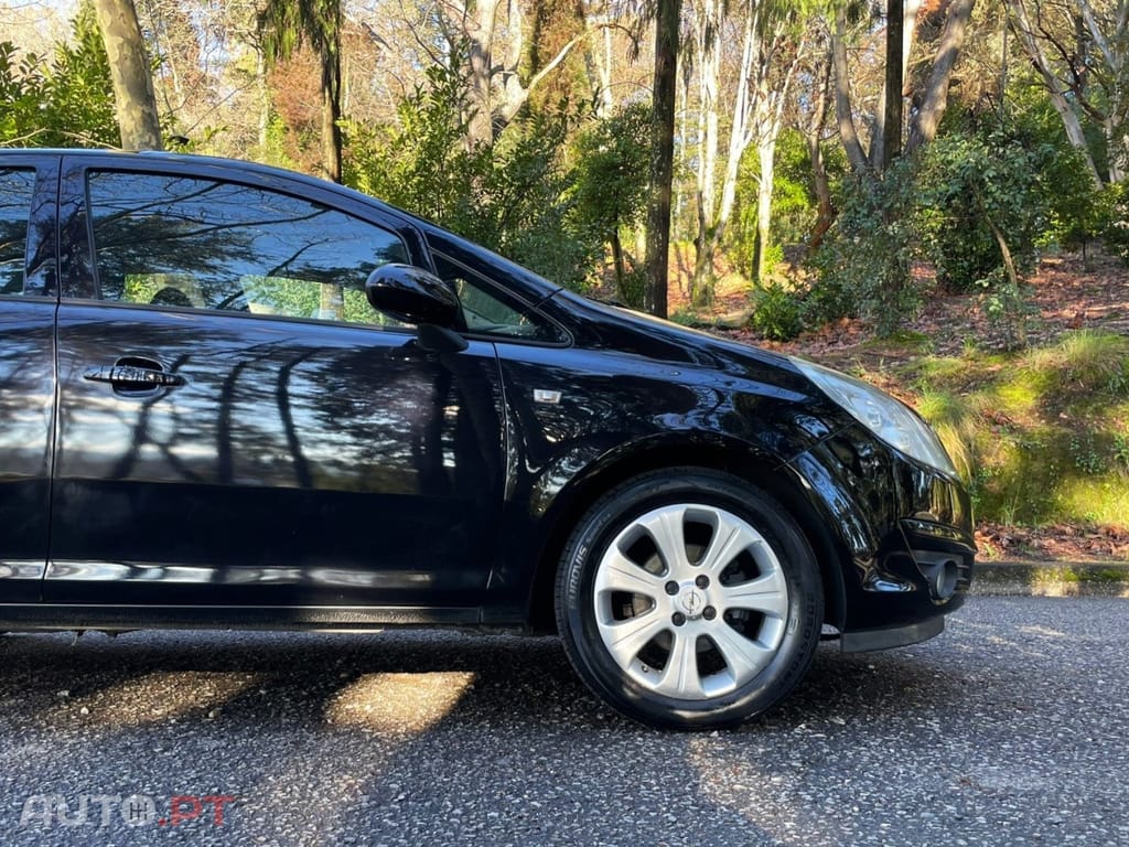 Opel Corsa 1.2 Enjoy