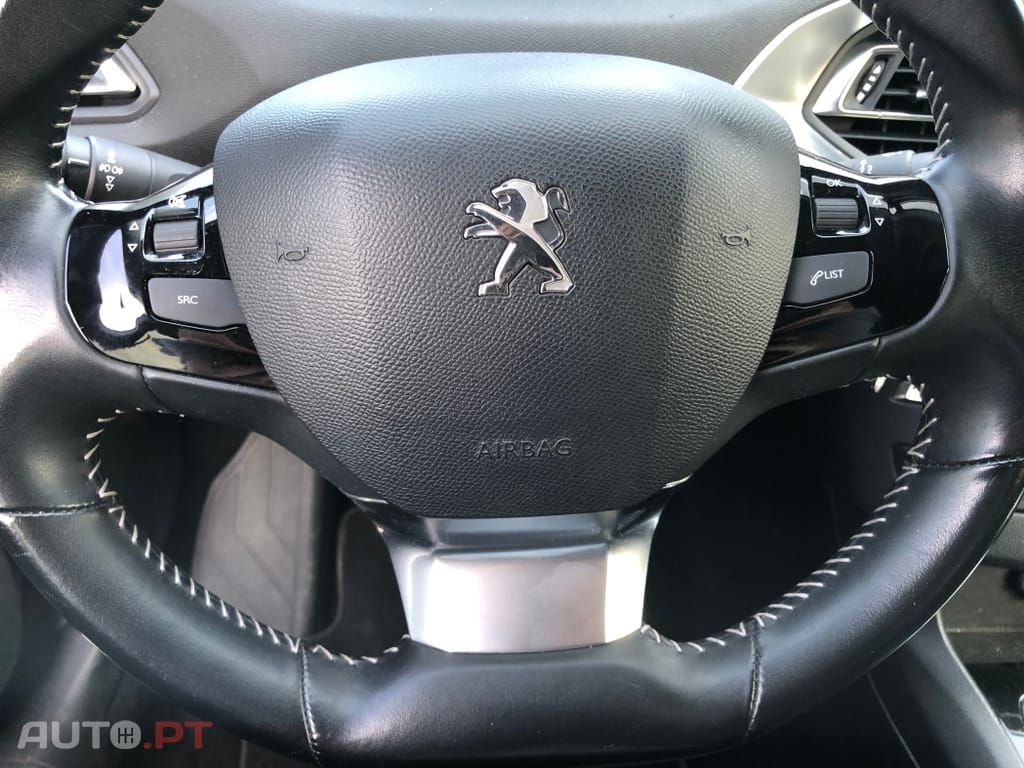 Peugeot 308 1.2 PureTech Business Line