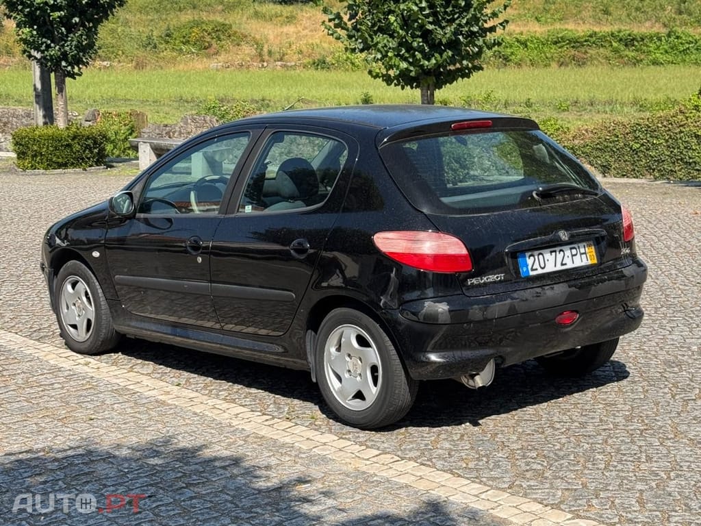 Peugeot 206 1.1 Color Line