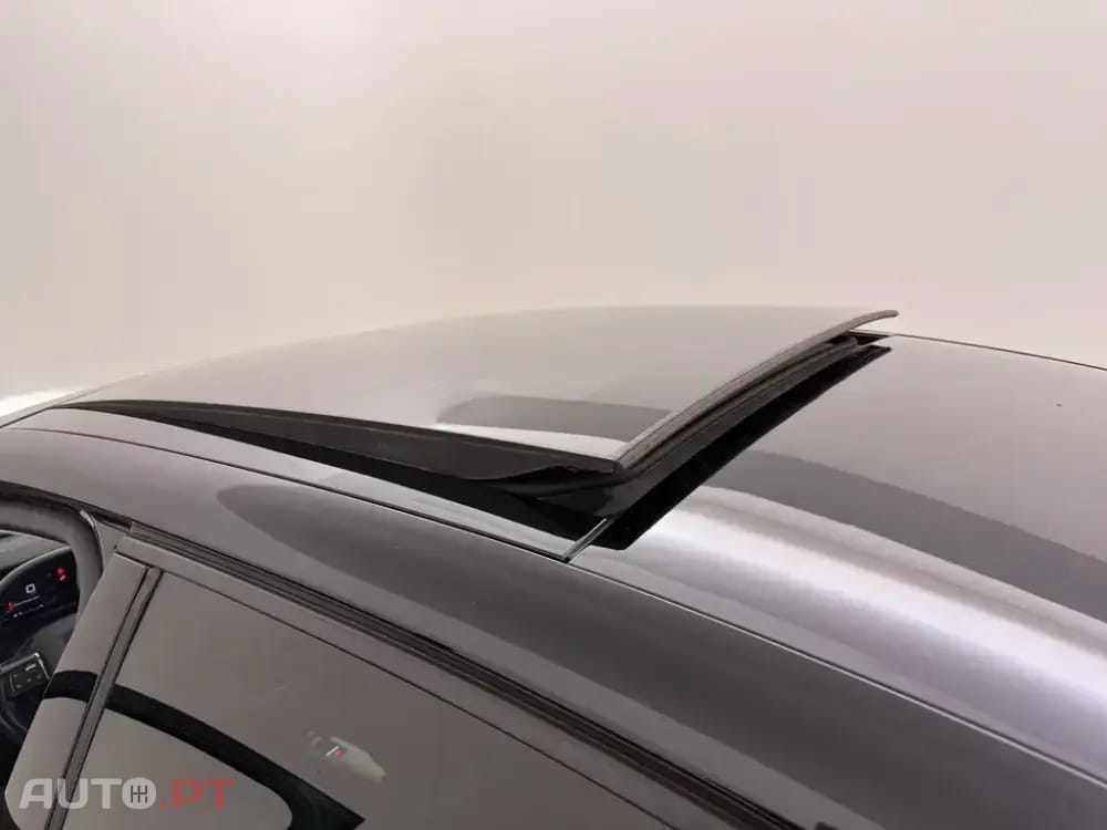 Citroen C4 PureTech 130 Stop & Start Shine