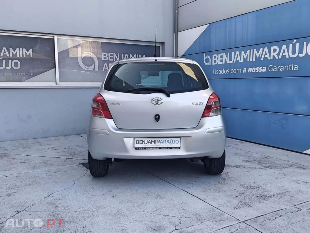 Toyota Yaris 1.0 VVT-i Comfort+AC