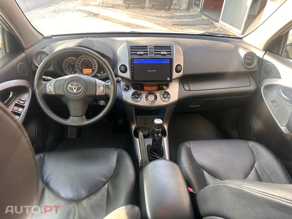 Toyota RAV4 2.2 D-4D X NAVI+RF+BM