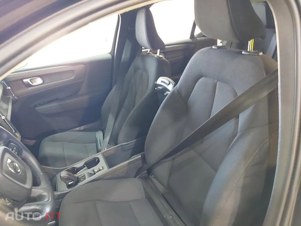 Volvo XC40 1.5 T2 Momentum Core Geartronic