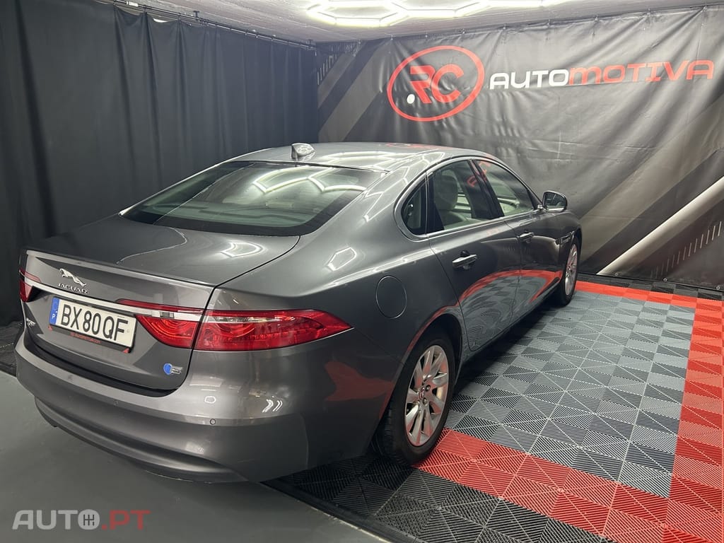 Jaguar XF 2.0 D Prestige Aut.