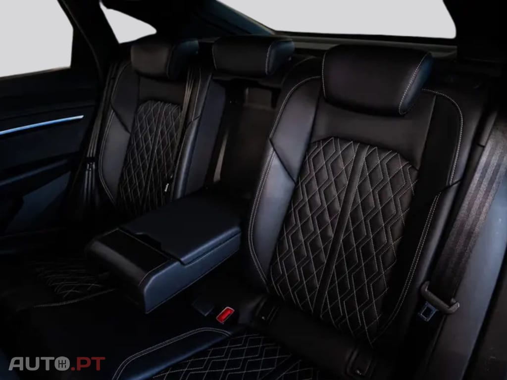 Audi E-Tron I.V.A DEDUTIVEL 55 S LINE