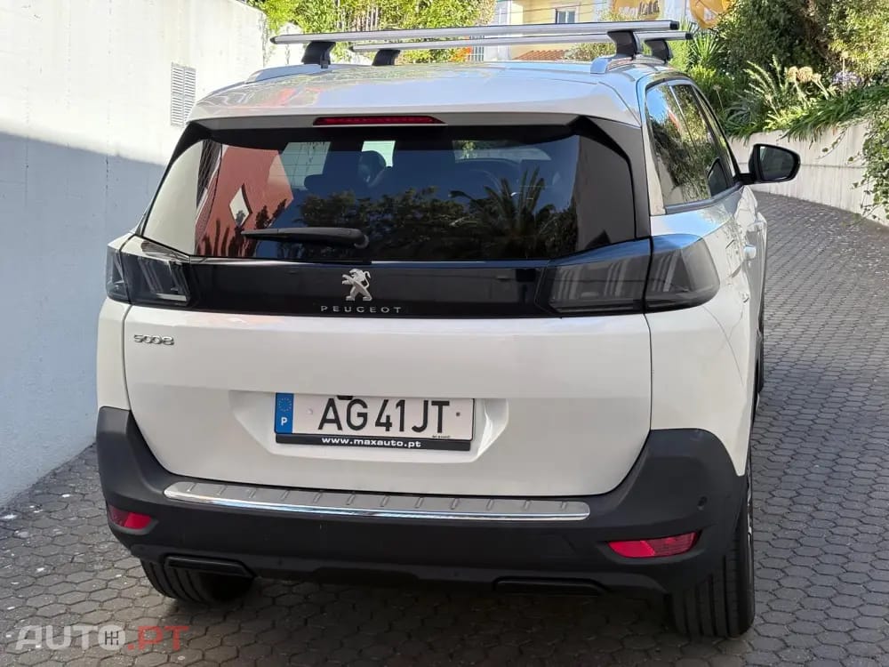 Peugeot 5008 1.2 PureTech Allure EAT8