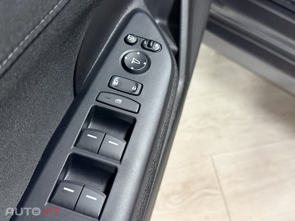 Honda Civic 1.0 i-VTEC Elegance Navi