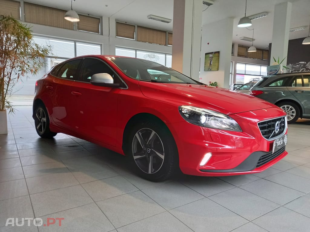 Volvo V40 2.0 D2 R-Design