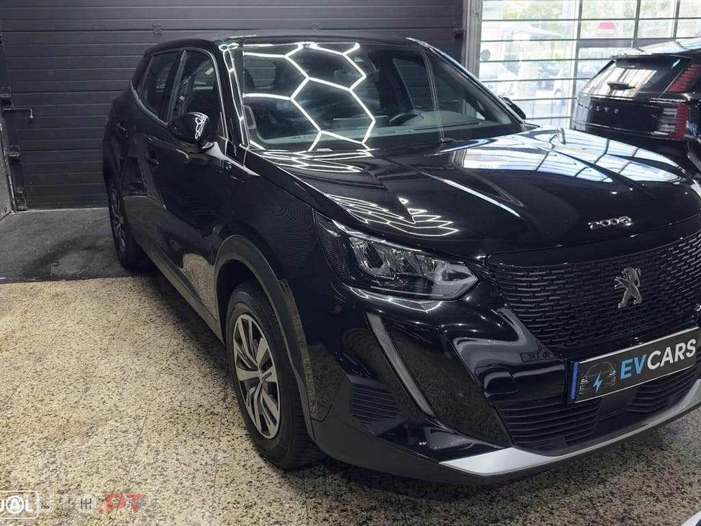 Peugeot E-2008 Active