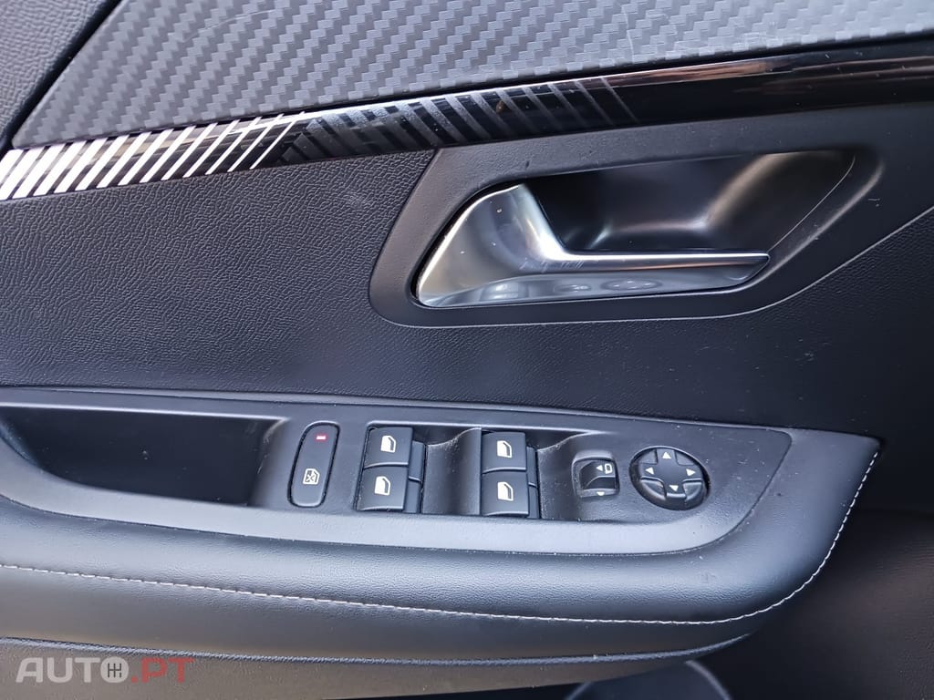 Peugeot 208 1.2 Hybrid Allure e-DCS6