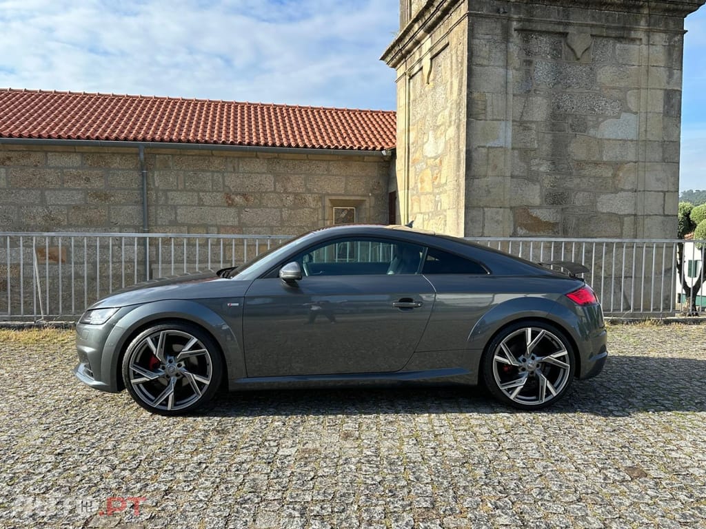 Audi TT 2.0 TFSI S-line S tronic