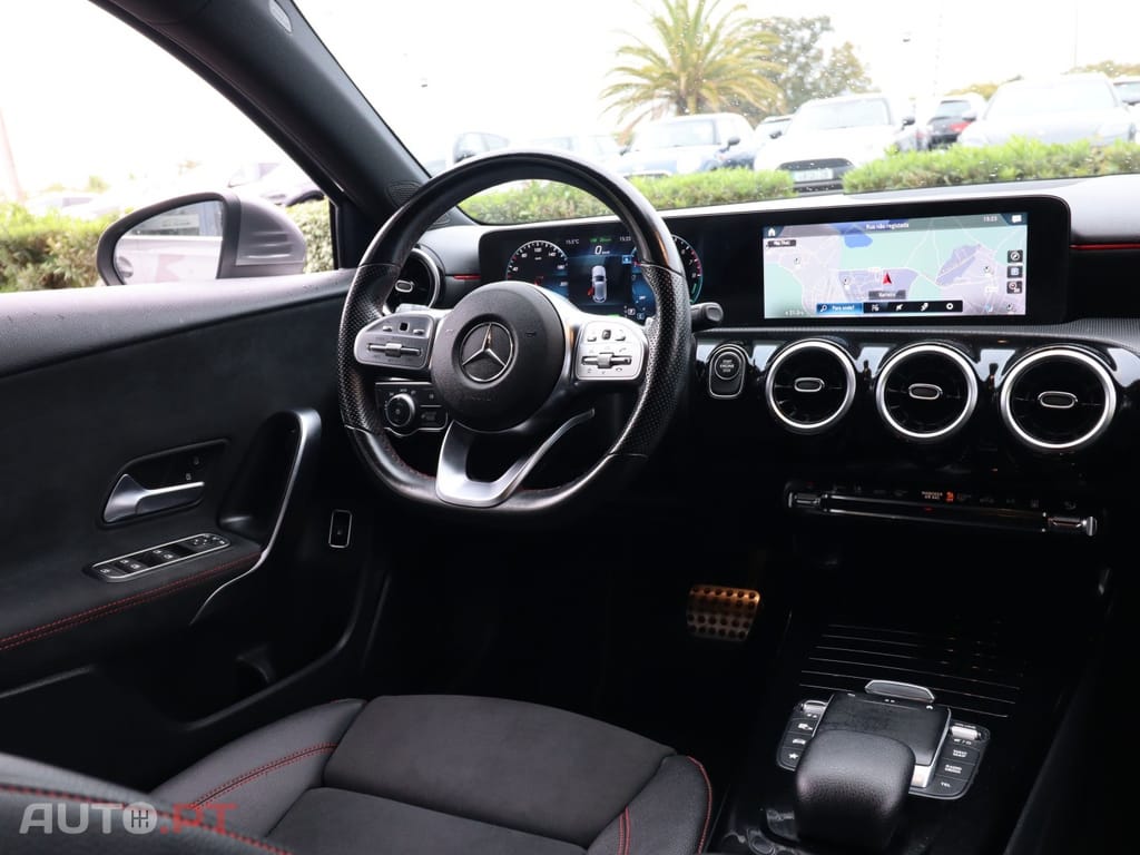 Mercedes-Benz A 250 e AMG Line