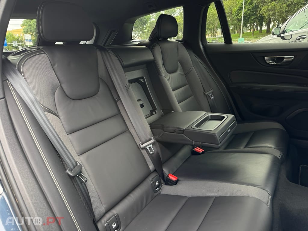 Volvo V60 2.0 D3 R-Design Geartronic