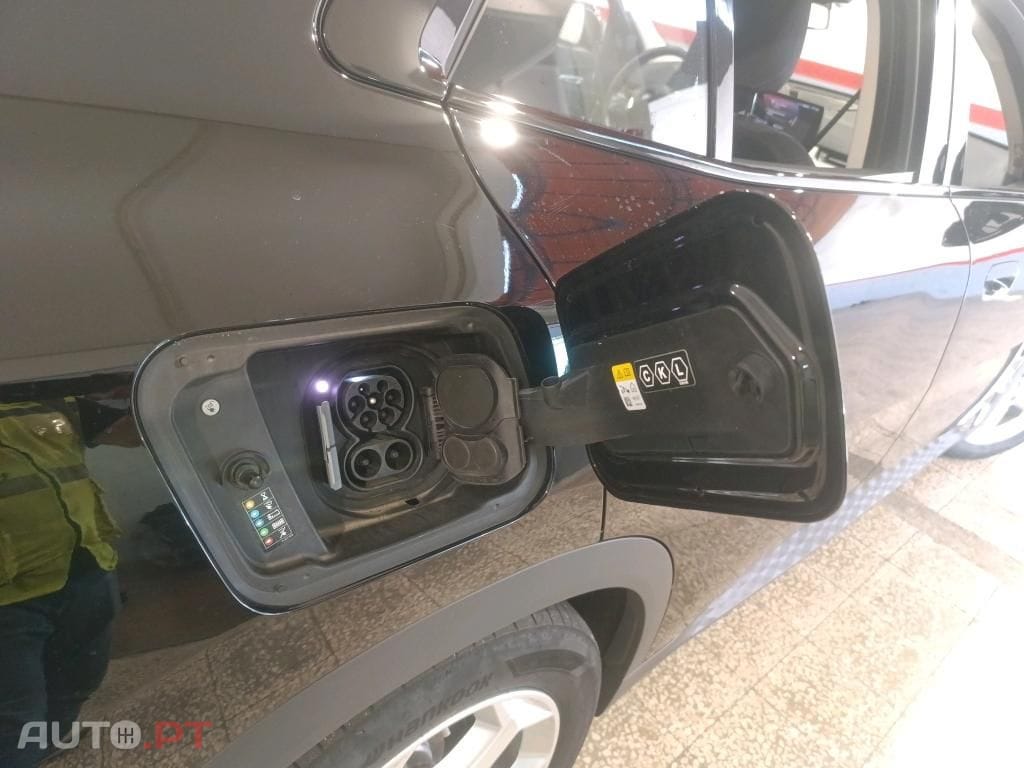 BMW iX2 xDrive30