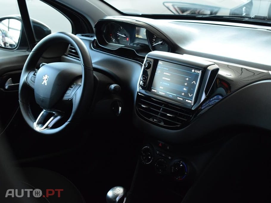 Peugeot 208 1.5 BlueHDi Signature