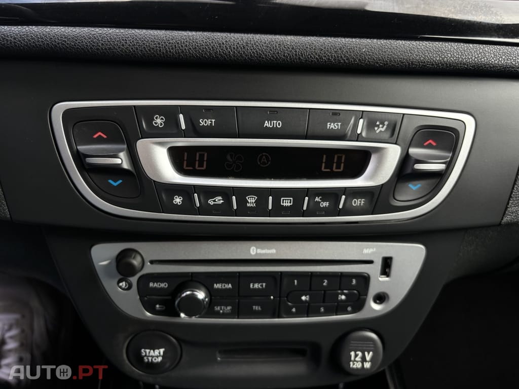 Renault Mégane Coupe 1.5 dCi Bose Edition SS — fotografia 18