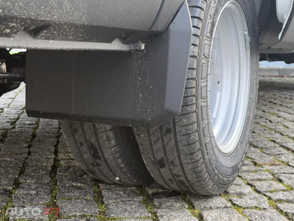 Iveco Daily L 5  H 3  MOTOR 3.0  180 CAVALOS