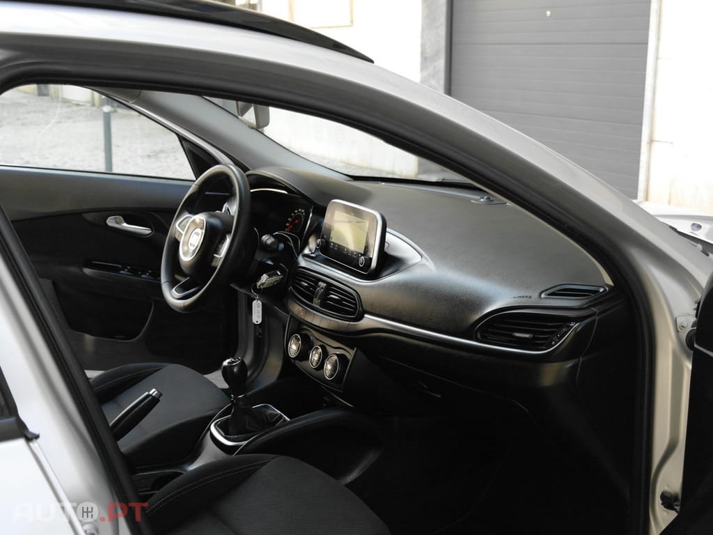 Fiat Tipo 1.3 M-Jet Easy