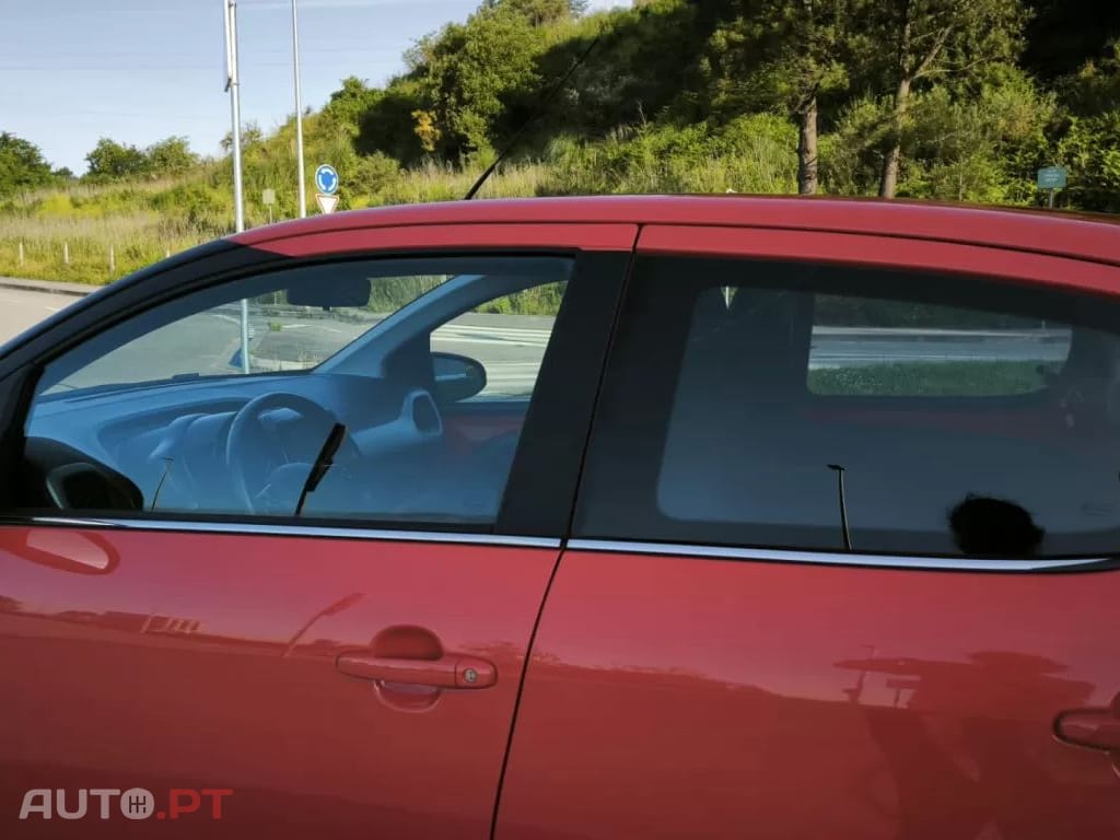 Citroen C1 1.2 VTi Shine