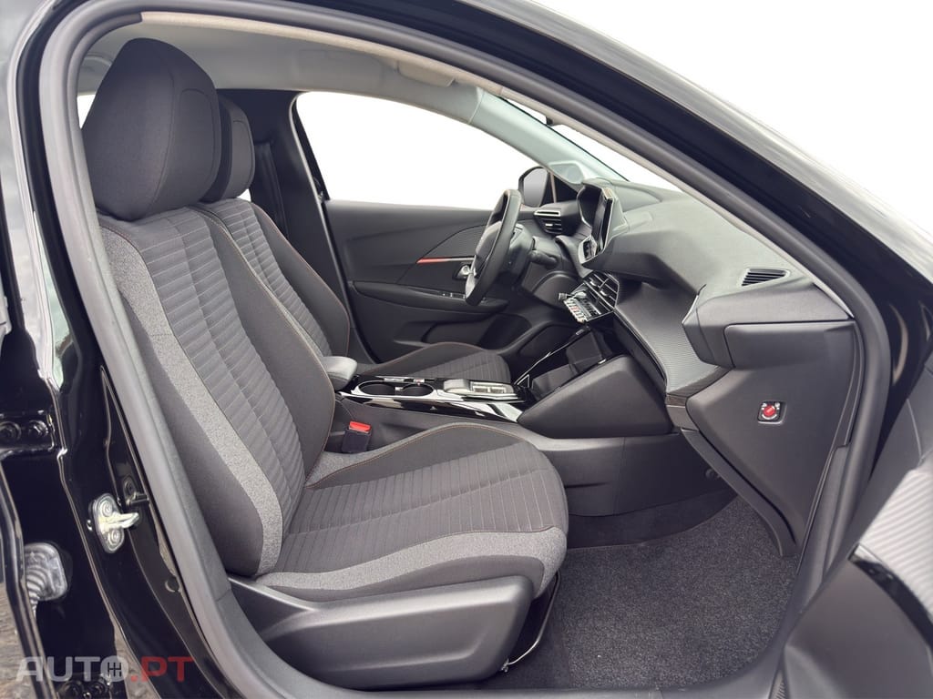 Peugeot E-208 50 kWh Active